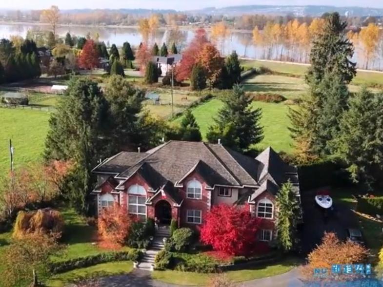 Cedar Manor Bed And Breakfast Питт-Медоус Экстерьер фото